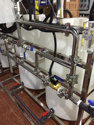 不銹鋼循環(huán)水加藥設(shè)備