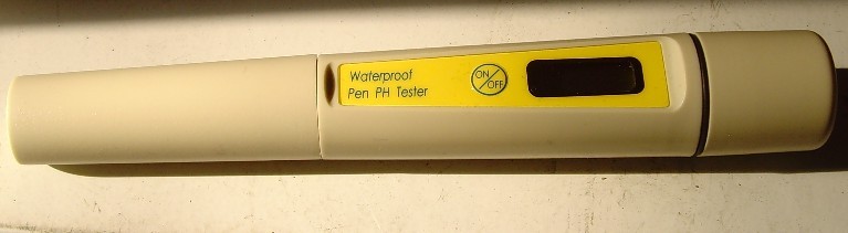 APURE品牌高精度防水筆式袖珍數(shù)顯酸度計(jì)